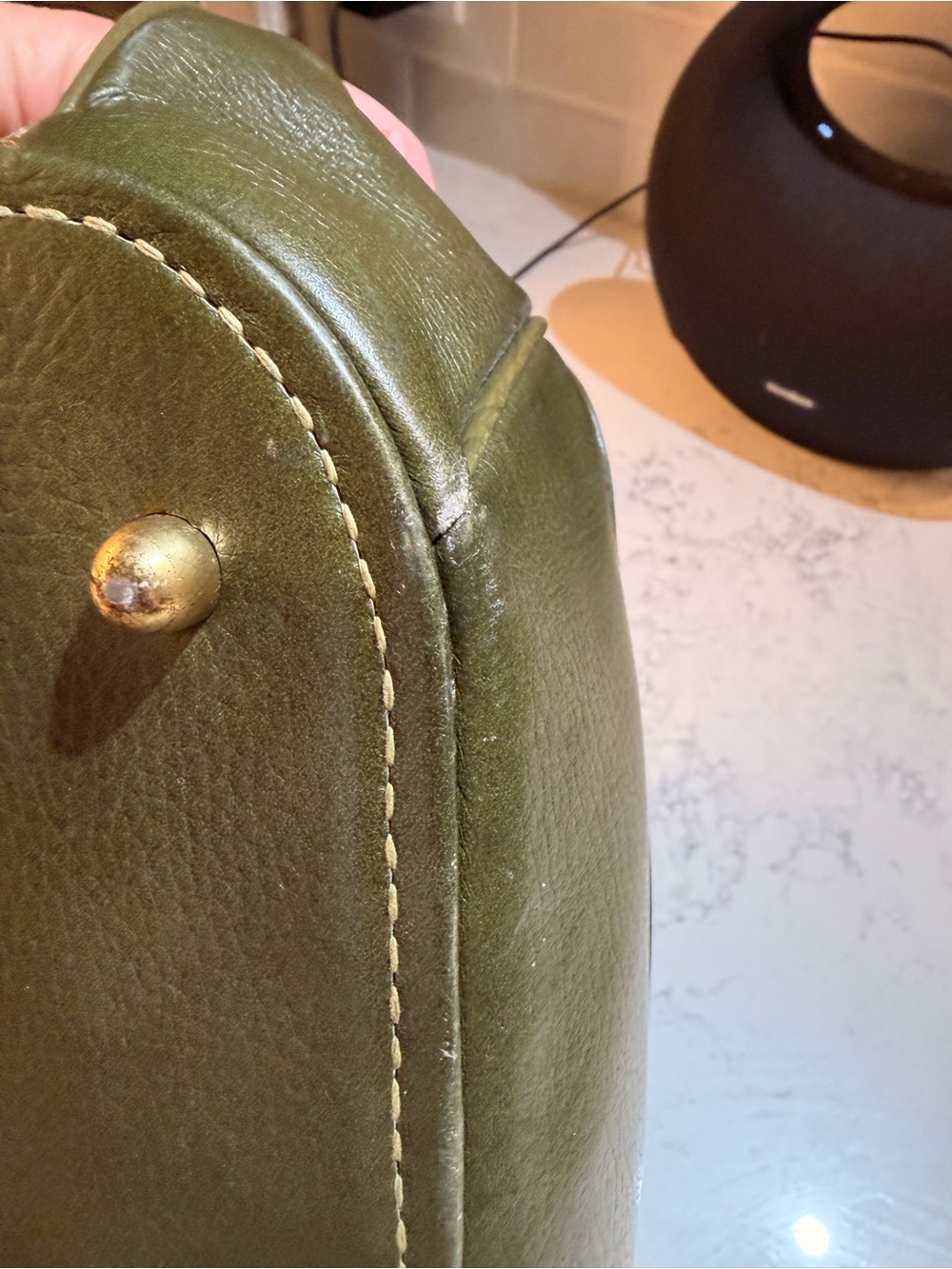 Vintage 1960s Olive Green Pebbled Leather Handbag | Gold Hardware - Picture 9 of 11